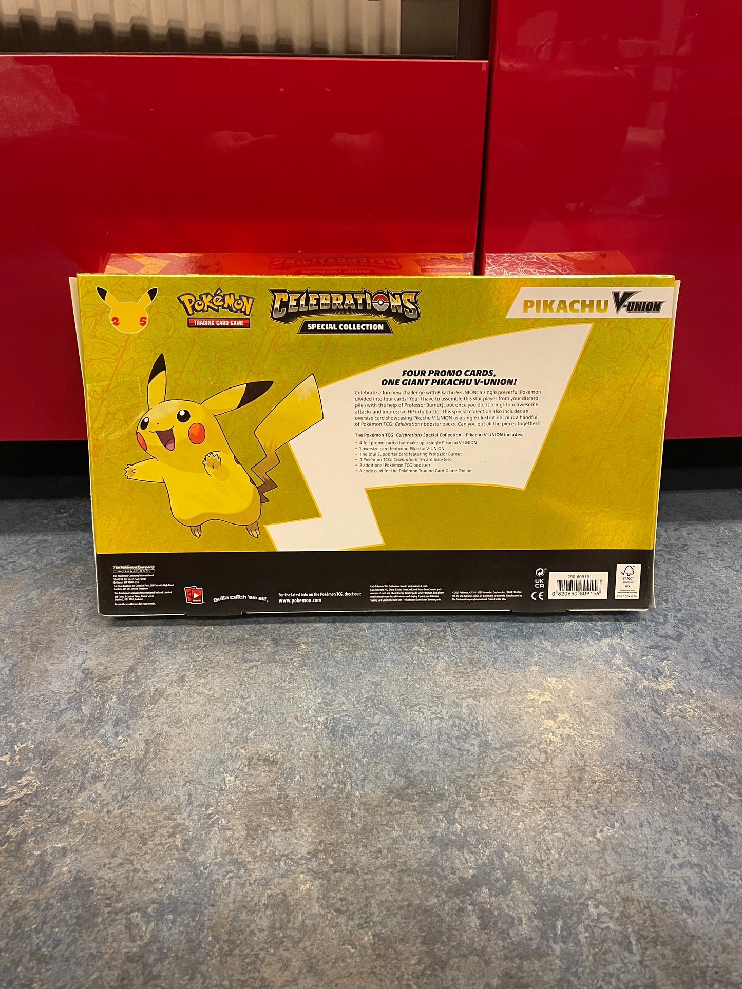 Pokémon Celebrations Pikachu V Union Special Collection Box - Pokémon Kaarten